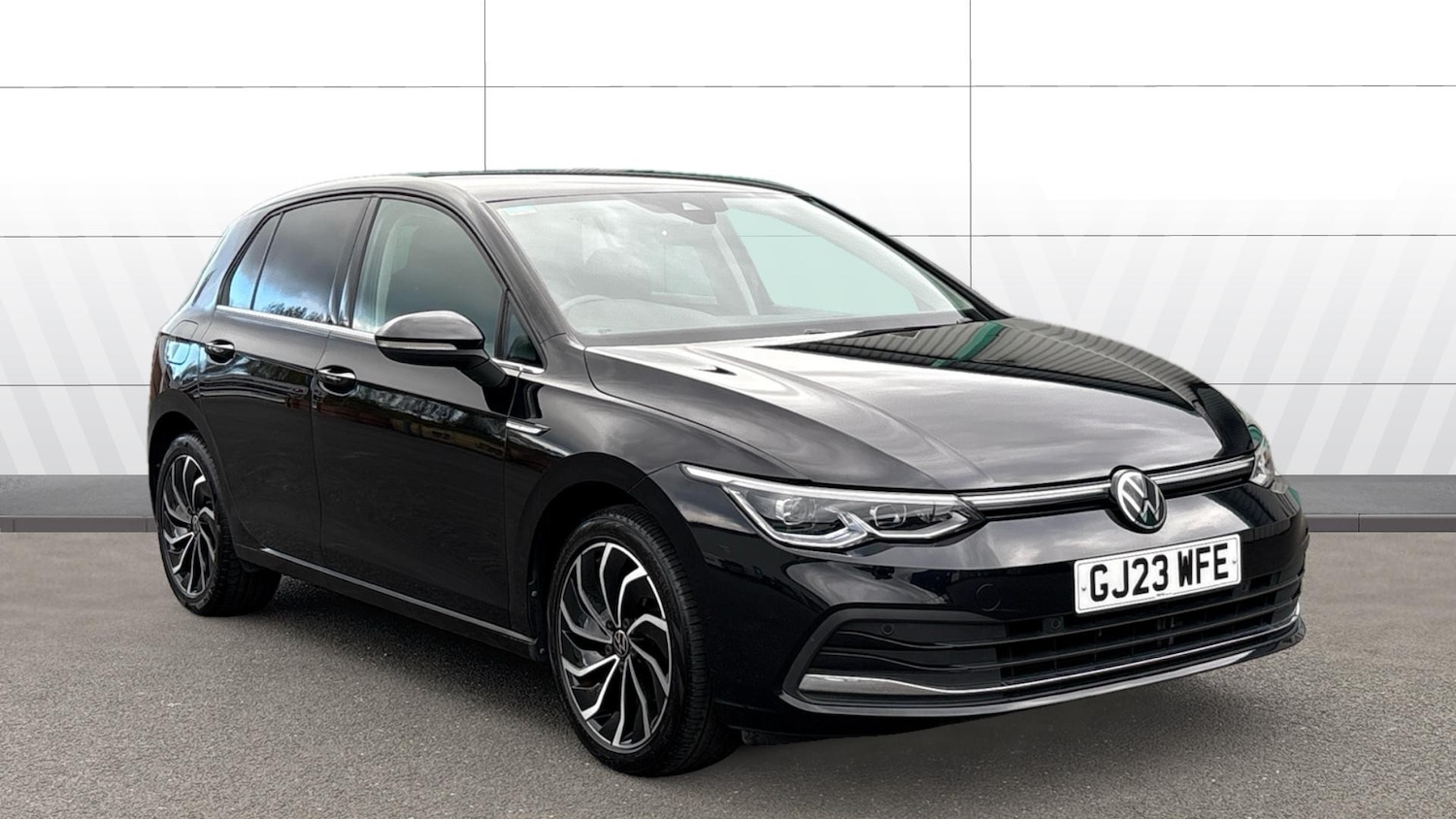 Used Volkswagen Golf 2023 for sale - 76230772: Photo 1