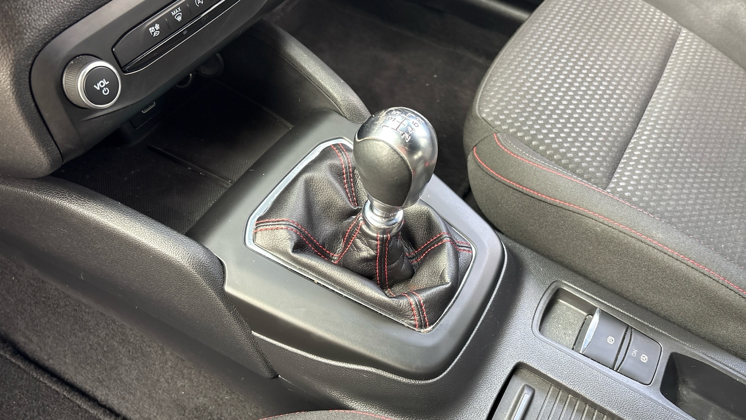 Used Ford Focus 2023 for sale - 78041746: Photo 13