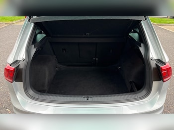 Used Volkswagen Tiguan 2020 for sale - 76517887: Photo