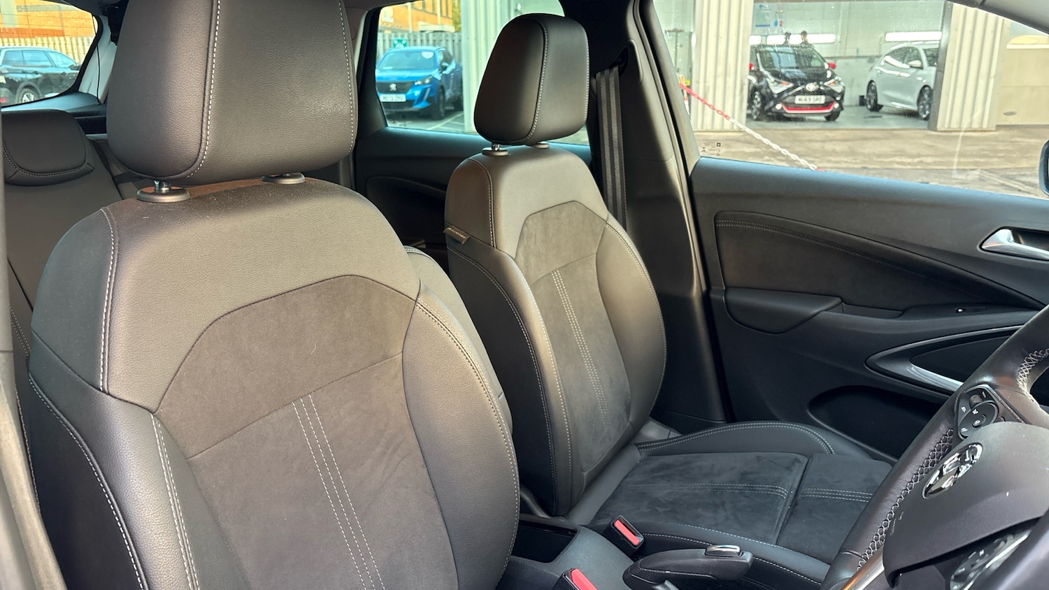 Used Vauxhall Crossland 2022 for sale - 76405180: Photo 24