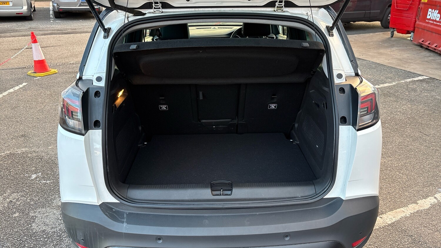 Used Vauxhall Crossland 2022 for sale - 76405180: Photo 4