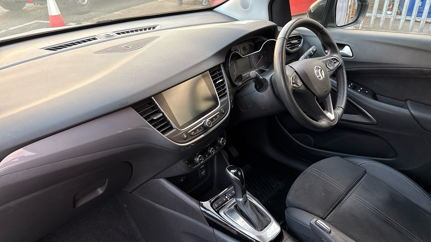 Used Vauxhall Crossland 2022 for sale - 76405180: Photo 9