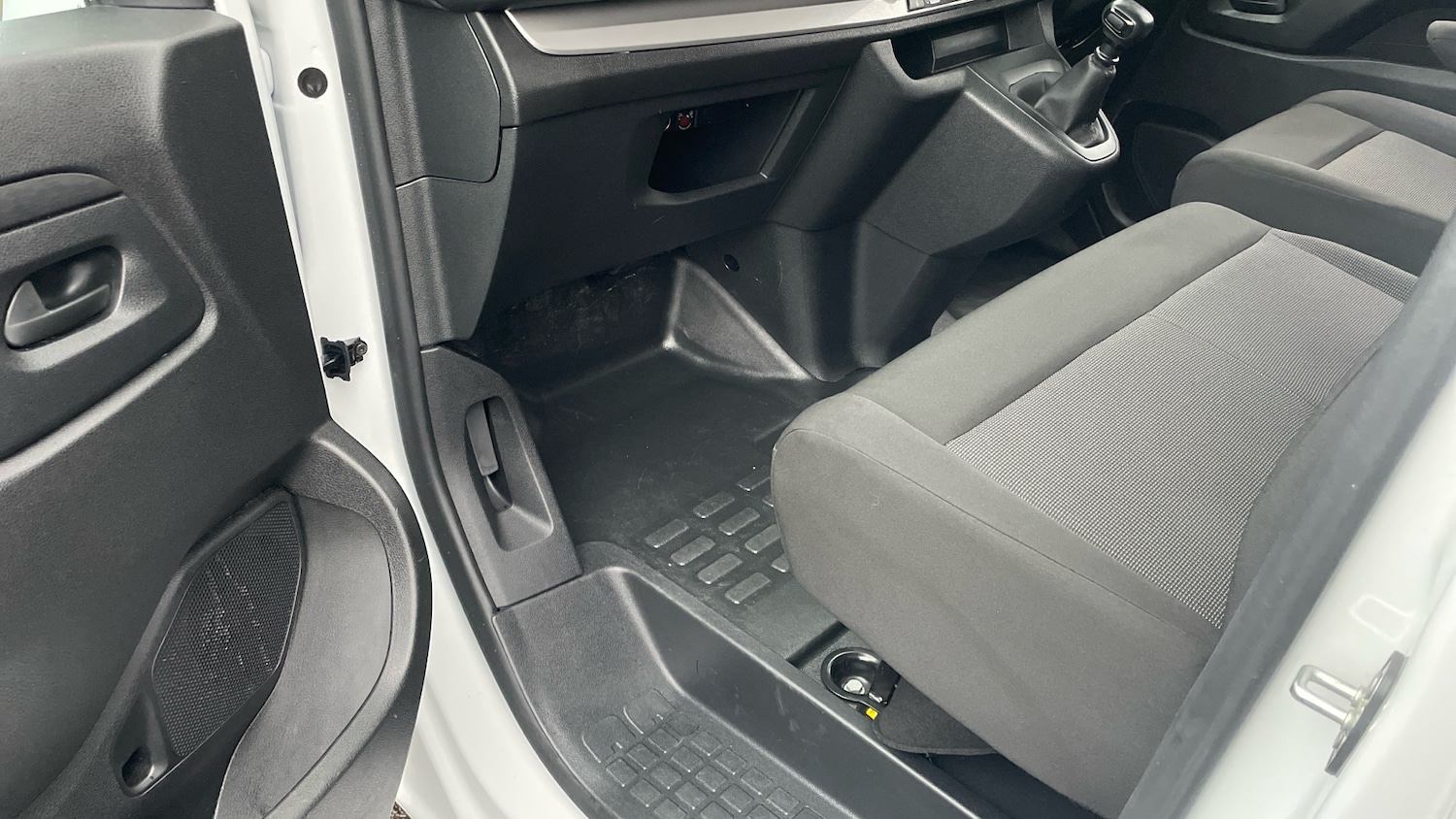 Used Vauxhall Vivaro 2024 for sale - 77325970: Photo 35