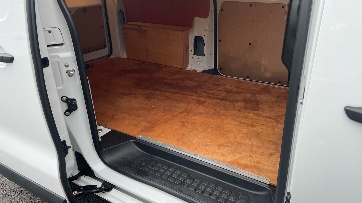 Used Vauxhall Vivaro 2024 for sale - 77325970: Photo 5