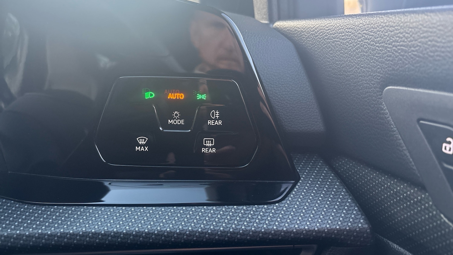 Used Volkswagen Golf 2021 for sale - 76918799: Photo 32