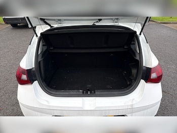 Used Hyundai i20 2022 for sale - 77277212: Photo