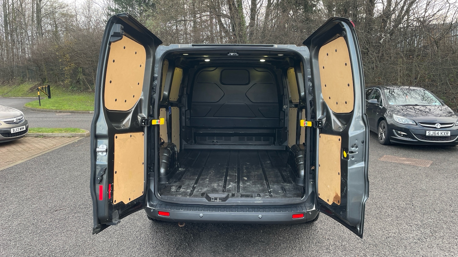 Used Ford Transit Custom 2017 for sale - 76945799: Photo 3