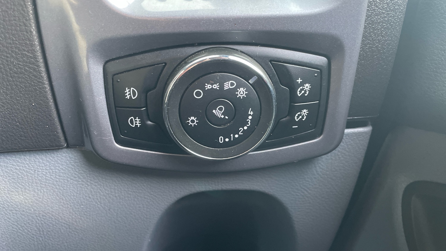 Used Ford Transit Custom 2017 for sale - 76945799: Photo 32