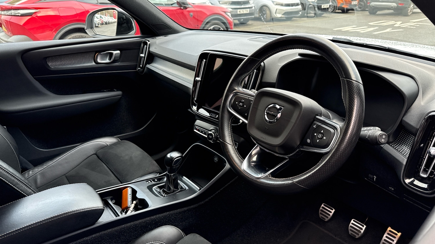 Used Volvo XC40 2020 for sale - 77069232: Photo 11