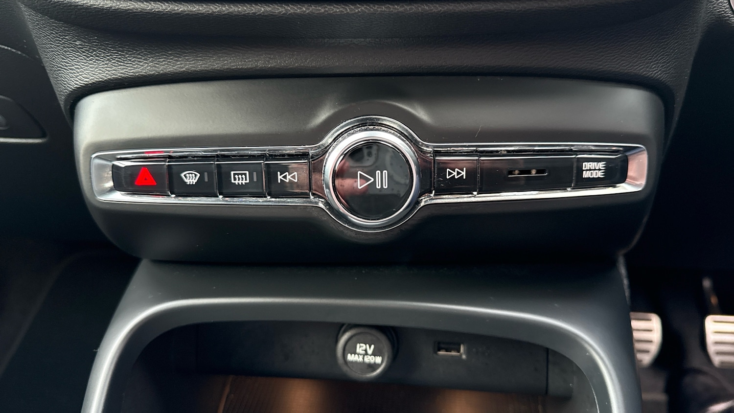 Used Volvo XC40 2020 for sale - 77069232: Photo 25