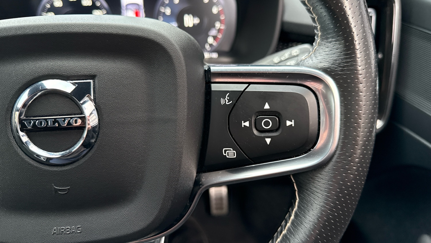 Used Volvo XC40 2020 for sale - 77069232: Photo 28