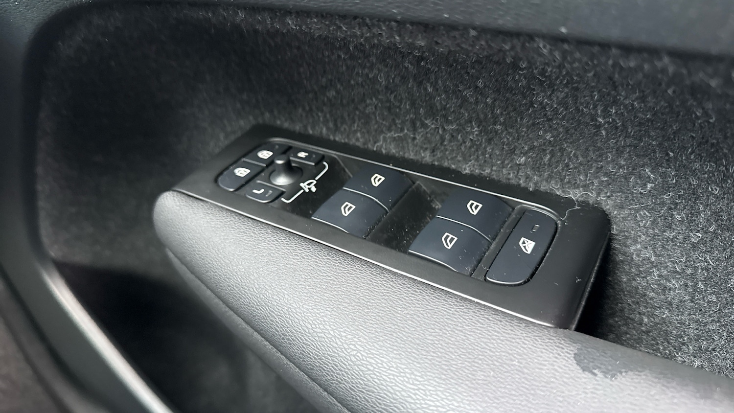 Used Volvo XC40 2020 for sale - 77069232: Photo 30