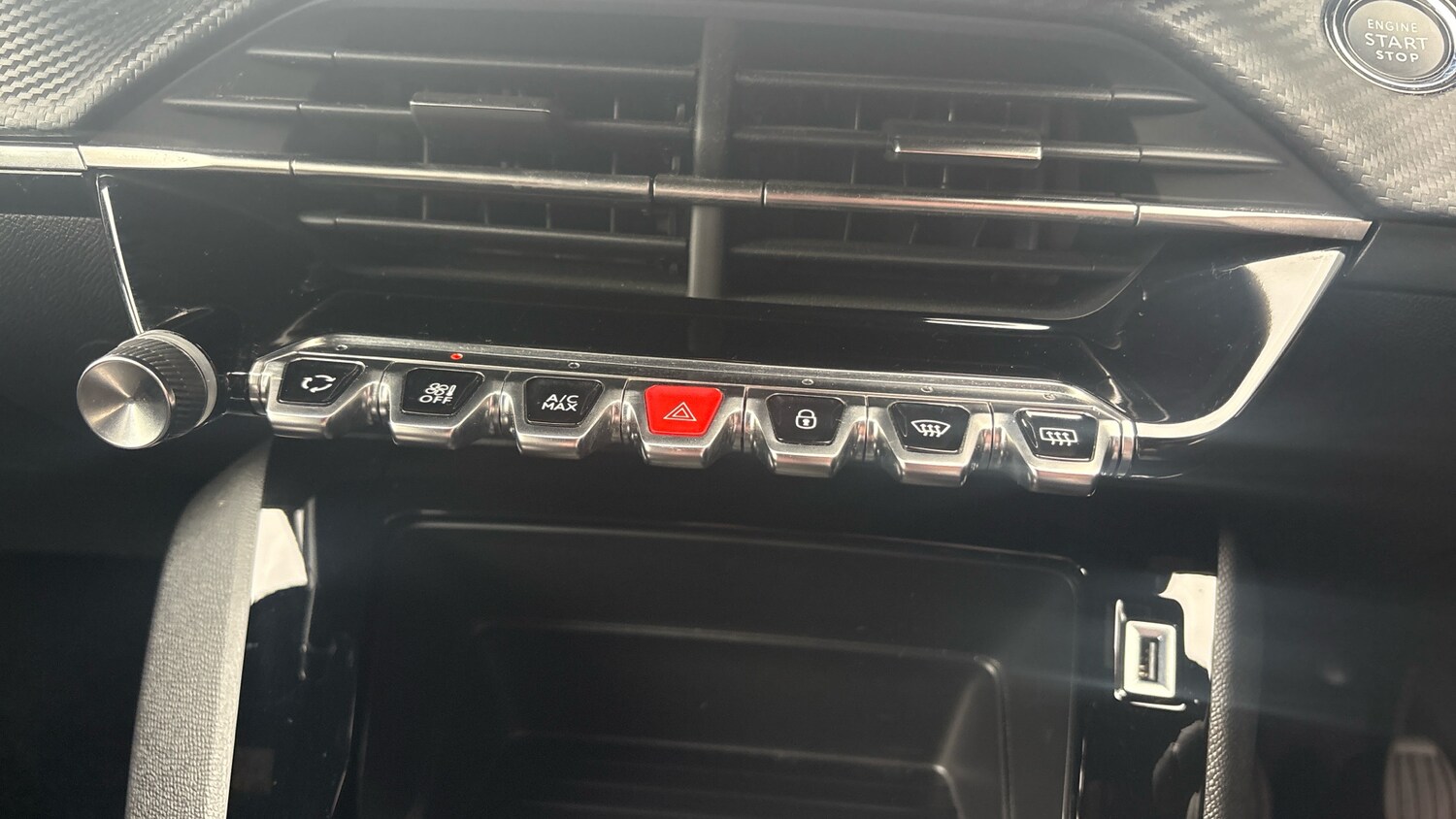 Used Peugeot 2008 2022 for sale - 76265938: Photo 32