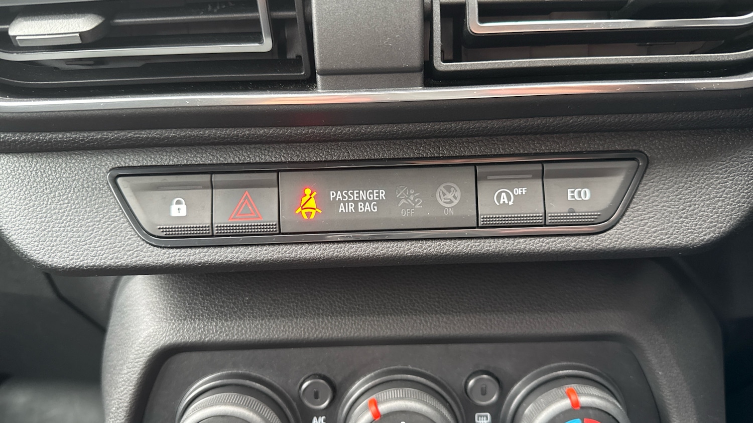 Used Dacia Sandero 2021 for sale - 76129281: Photo 31