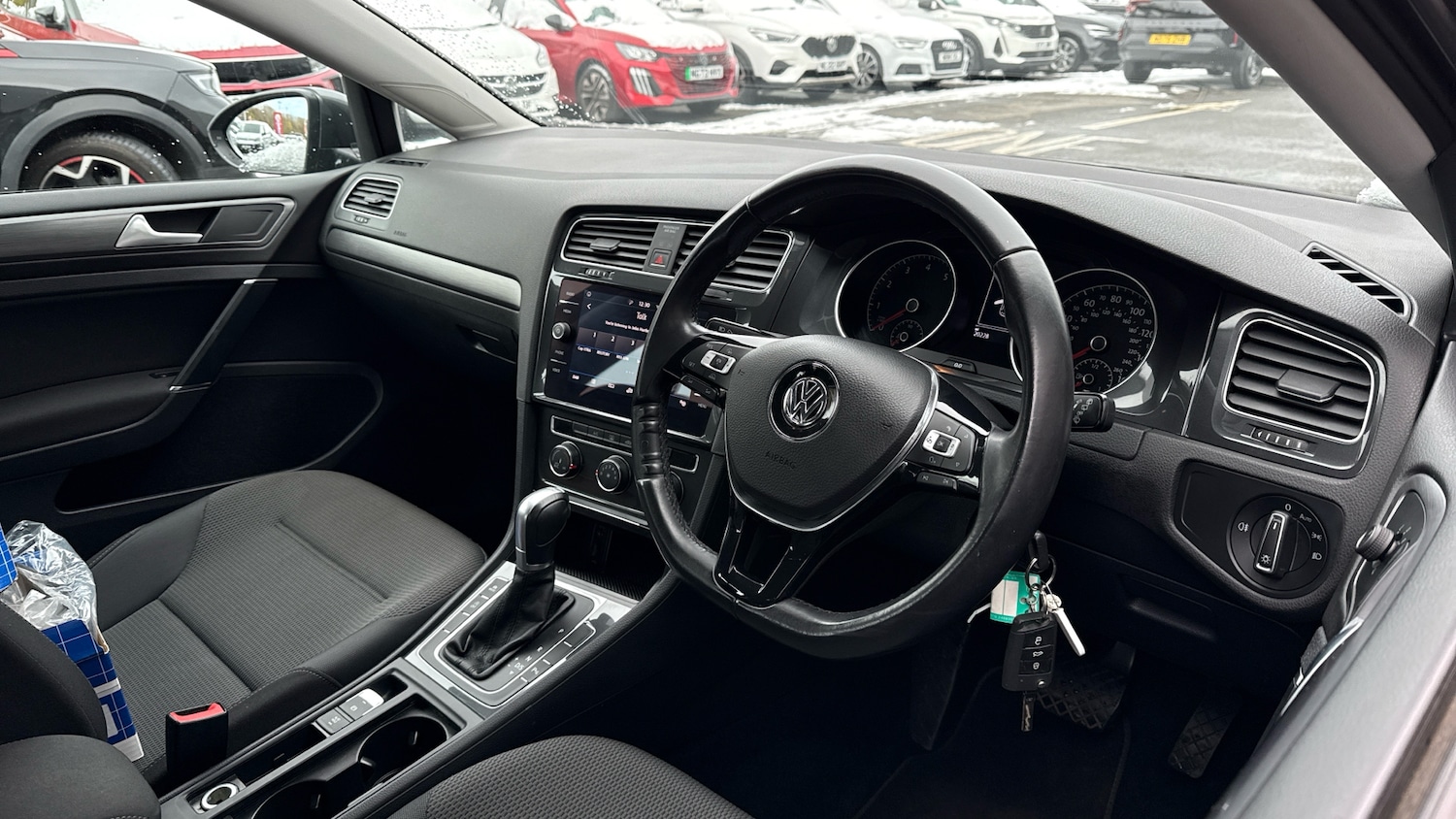 Used Volkswagen Golf 2017 for sale - 76598850: Photo 11