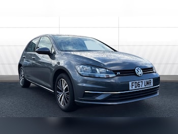 Used Volkswagen Golf 2017 for sale - 76598850: Photo