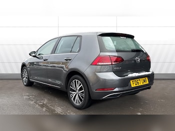 Used Volkswagen Golf 2017 for sale - 76598850: Photo