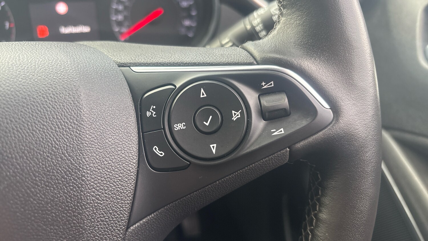 Used Vauxhall Crossland 2022 for sale - 76532574: Photo 24