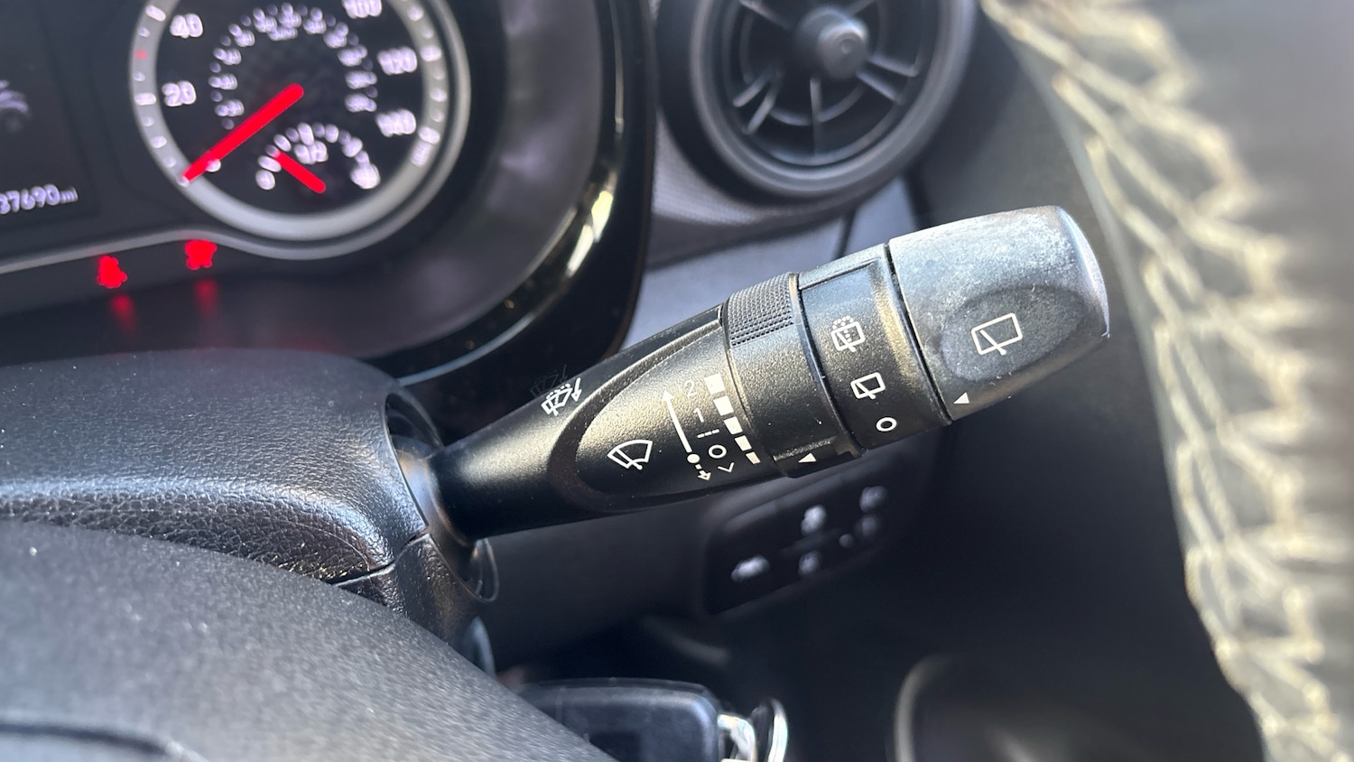 Used Hyundai i10 2022 for sale - 77802275: Photo 34