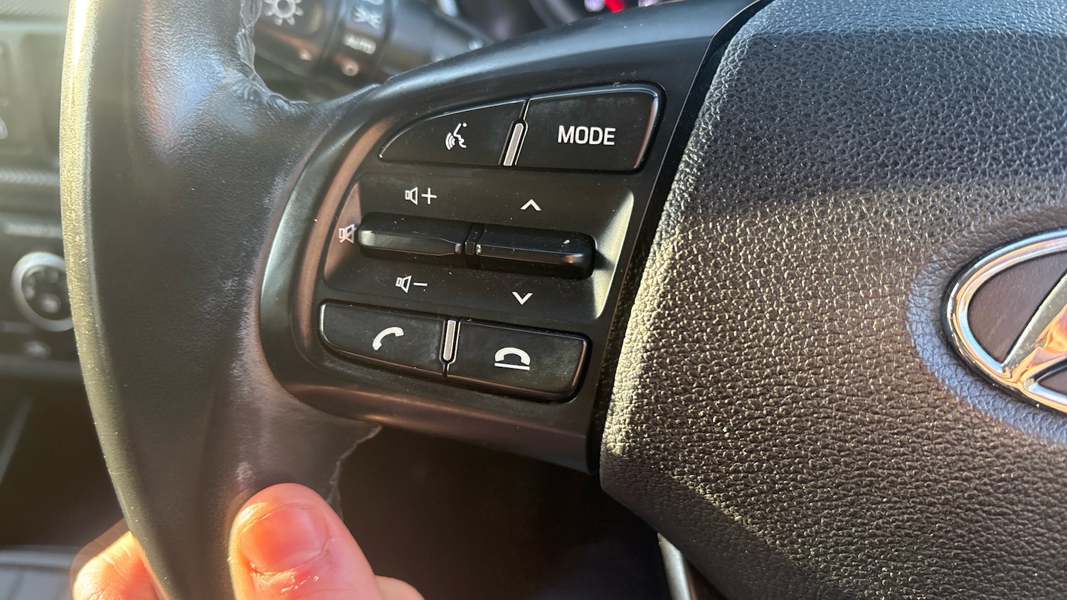 Used Hyundai i10 2022 for sale - 77802275: Photo 36