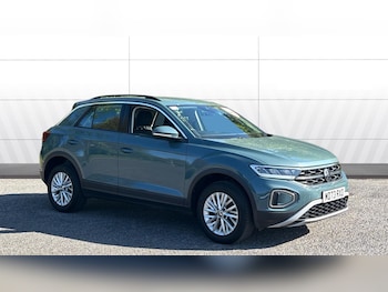 Used Volkswagen T-Roc 2023 for sale - 78410459: Photo