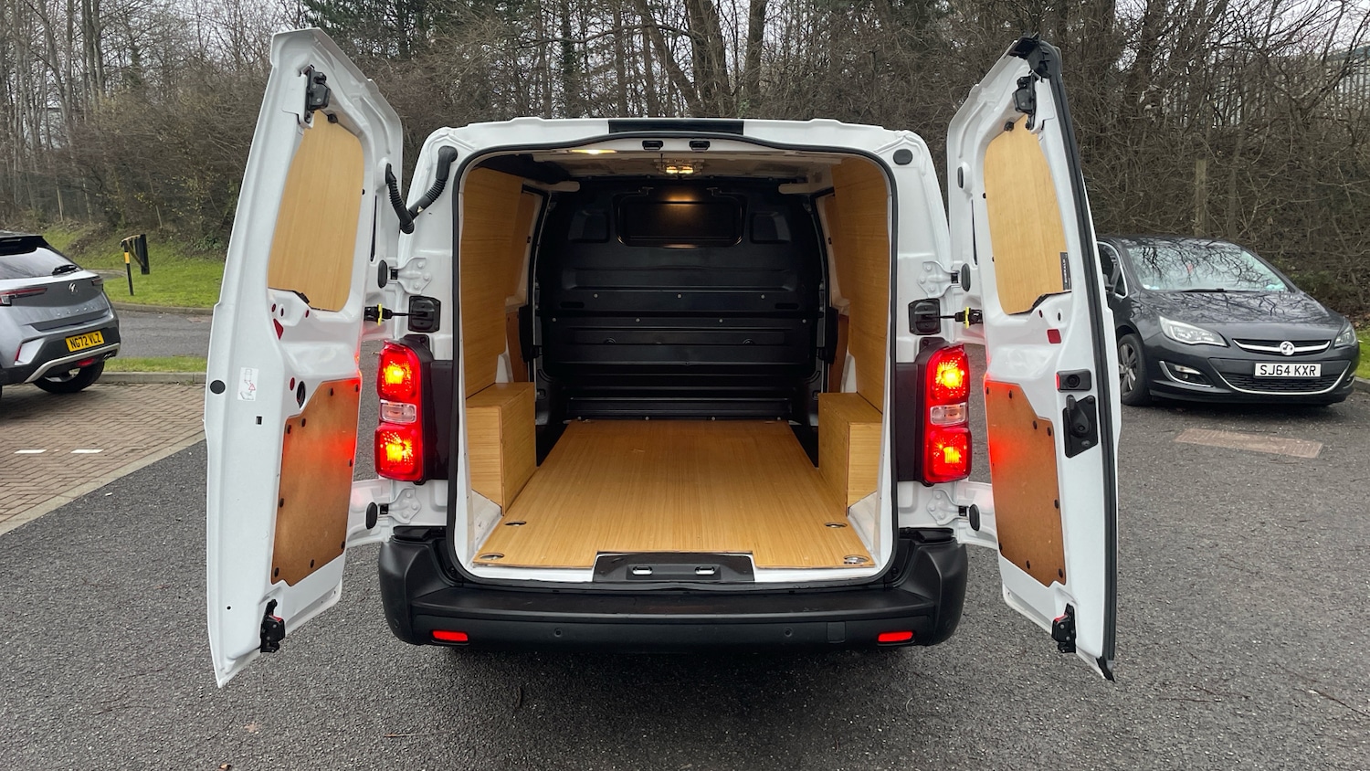 Used Vauxhall Vivaro 2025 for sale - 77759161: Photo 3