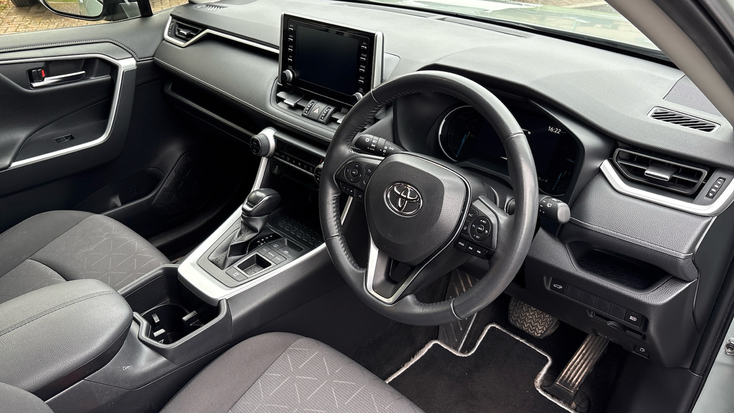Used Toyota RAV4 2022 for sale - 76319535: Photo 11