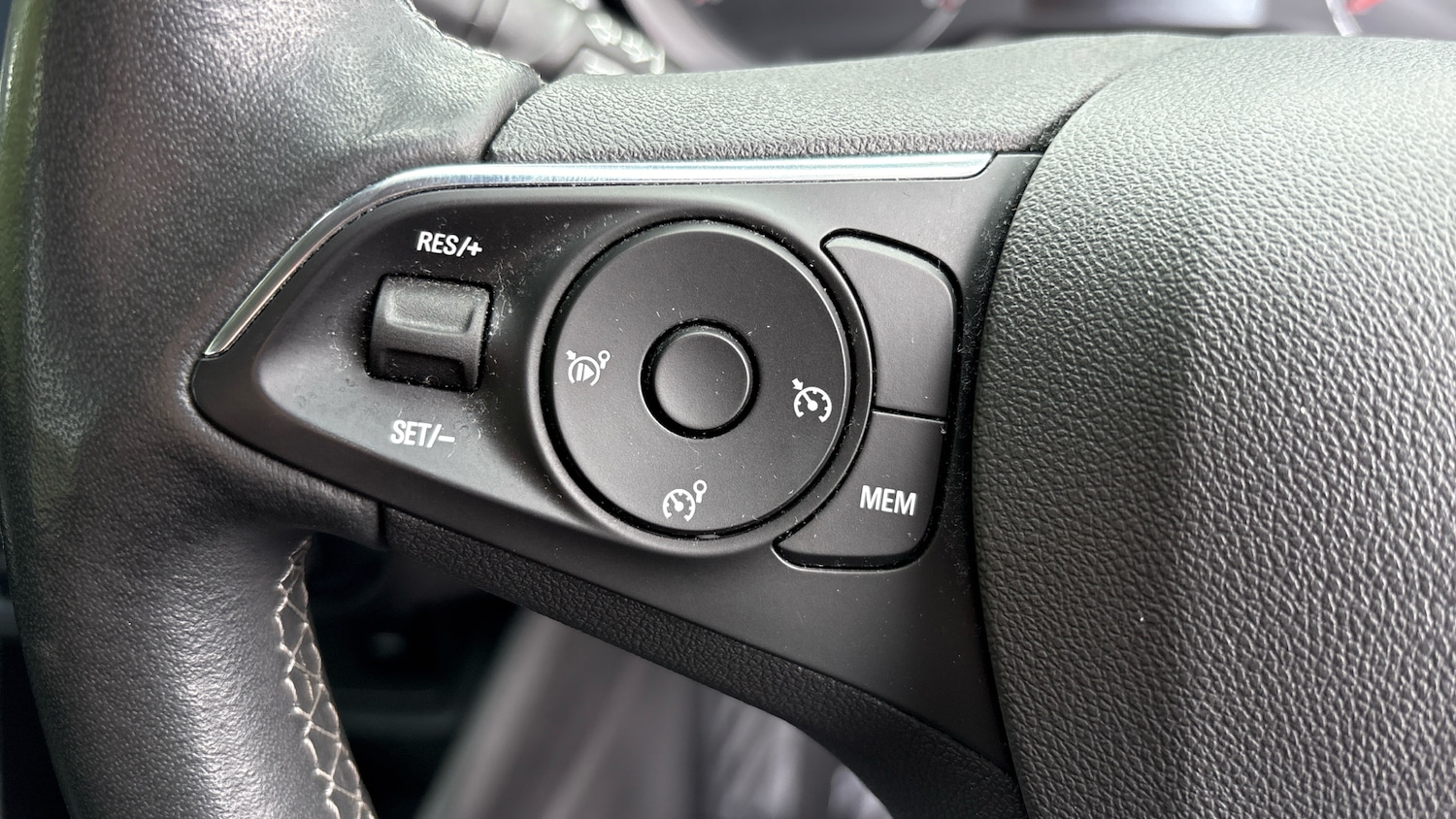 Used Vauxhall Crossland 2022 for sale - 77984753: Photo 25