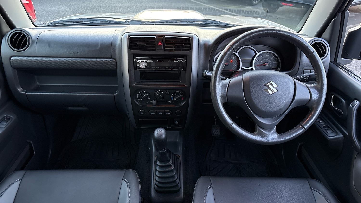 Used Suzuki Jimny 2017 for sale - 76782513: Photo 10