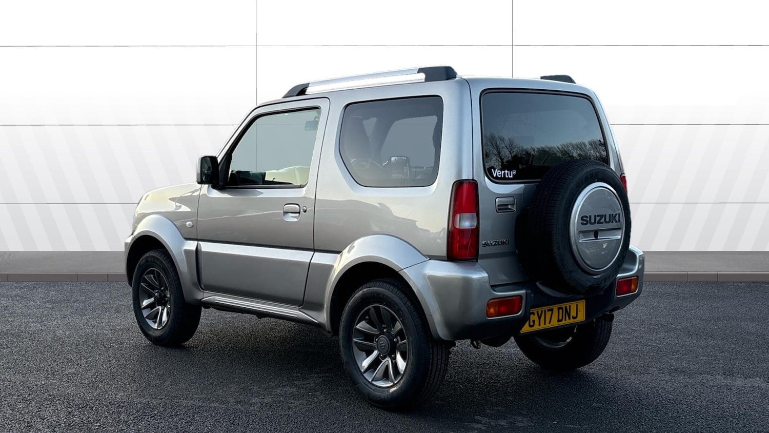 Used Suzuki Jimny 2017 for sale - 76782513: Photo 2