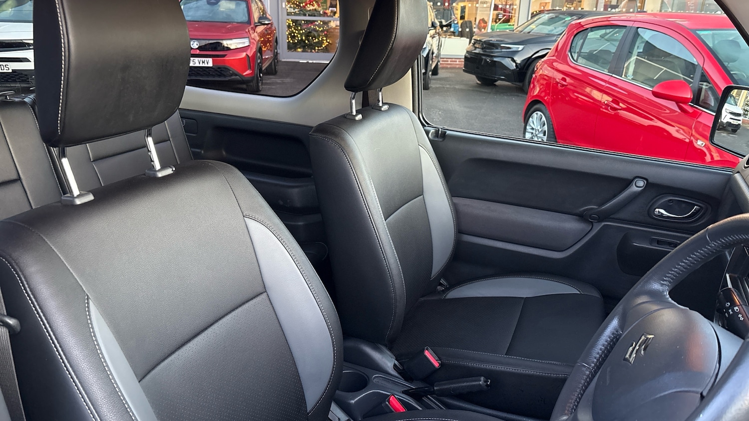 Used Suzuki Jimny 2017 for sale - 76782513: Photo 26