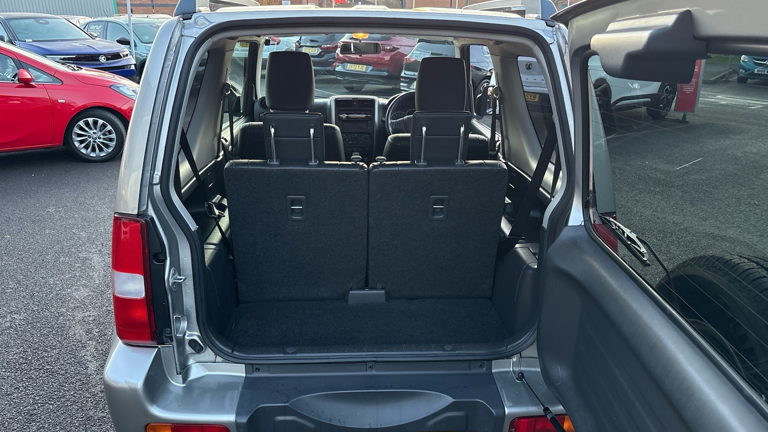 Used Suzuki Jimny 2017 for sale - 76782513: Photo 4