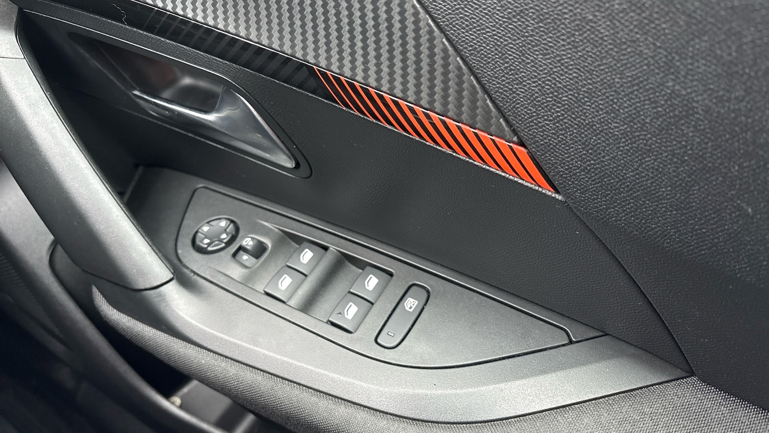 Used Peugeot 2008 2023 for sale - 76859031: Photo 23