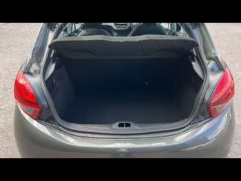 Used Peugeot 208 2018 for sale - 74900400: Photo