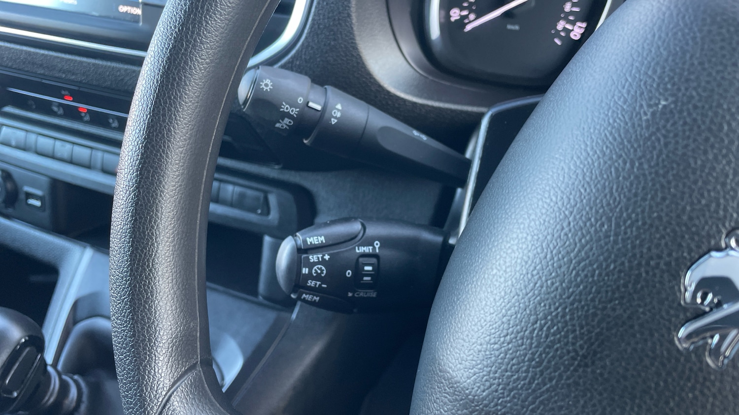 Used Peugeot Expert 2024 for sale - 76766826: Photo 25