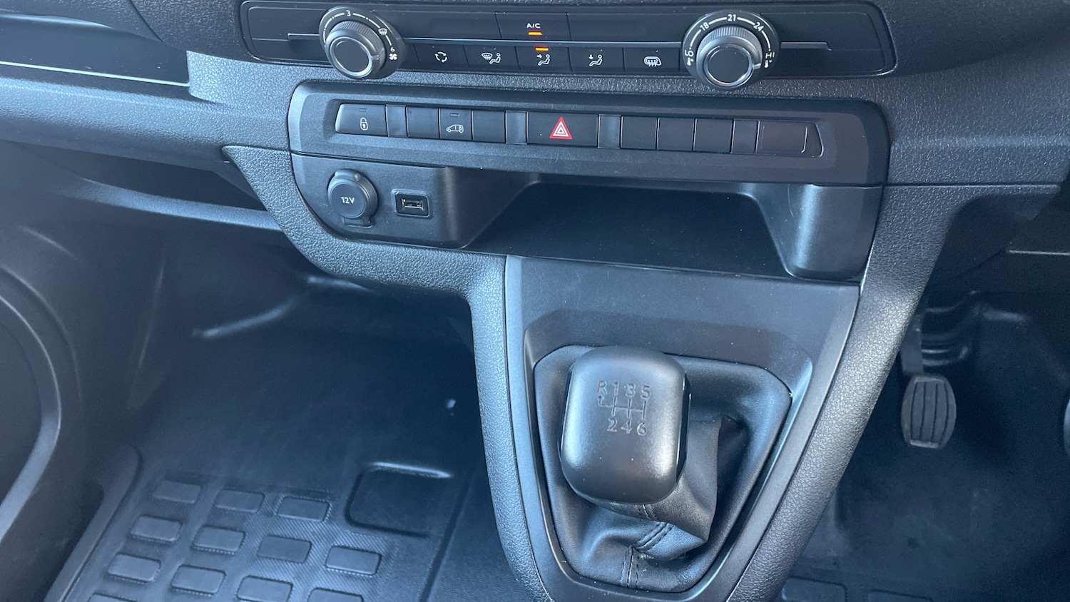 Used Peugeot Expert 2024 for sale - 76766826: Photo 27