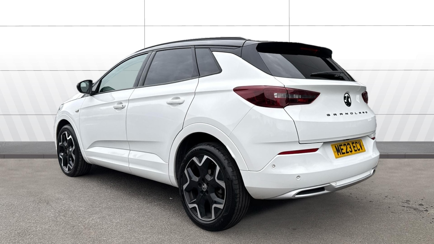 Used Vauxhall Grandland 2023 for sale - 76311299: Photo 2