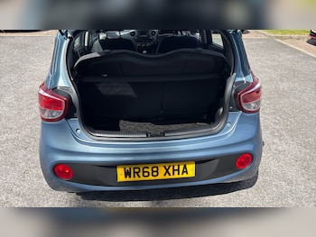 Used Hyundai i10 2018 for sale - 78815007: Photo