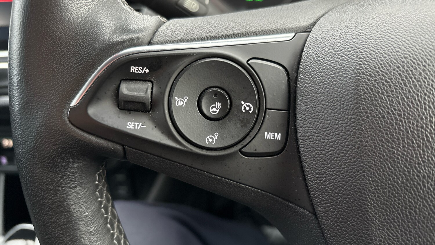 Used Vauxhall Crossland 2022 for sale - 77198763: Photo 27