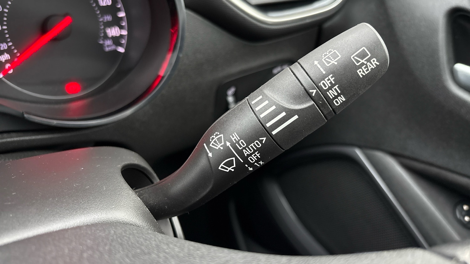 Used Vauxhall Crossland 2022 for sale - 77198763: Photo 30