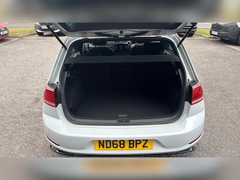 Used Volkswagen Golf 2019 for sale - 75616435: Photo