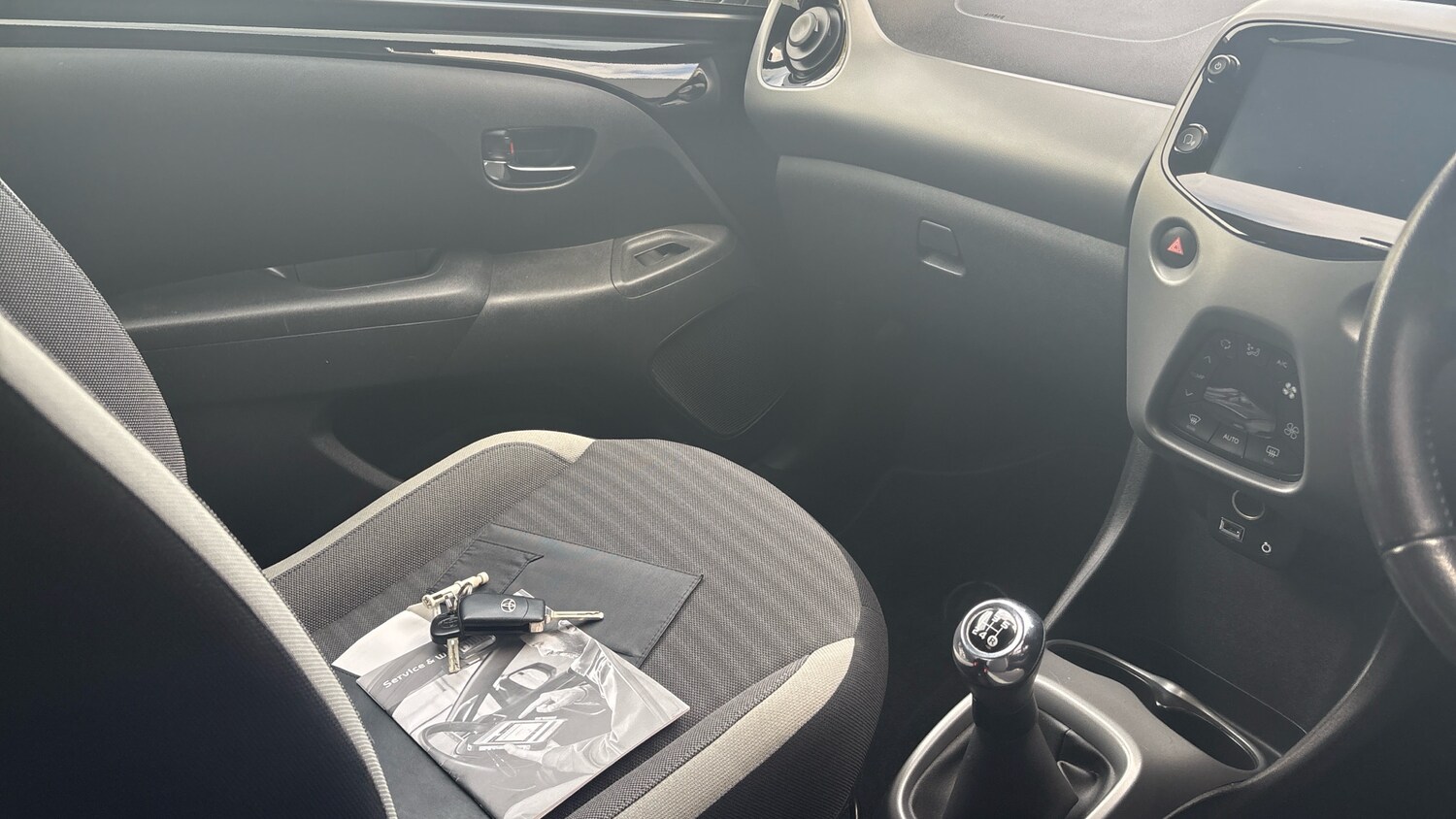 Used Toyota AYGO 2019 for sale - 76335093: Photo 14