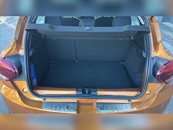 Used Dacia Sandero Stepway 2022 for sale - 77776181: Photo