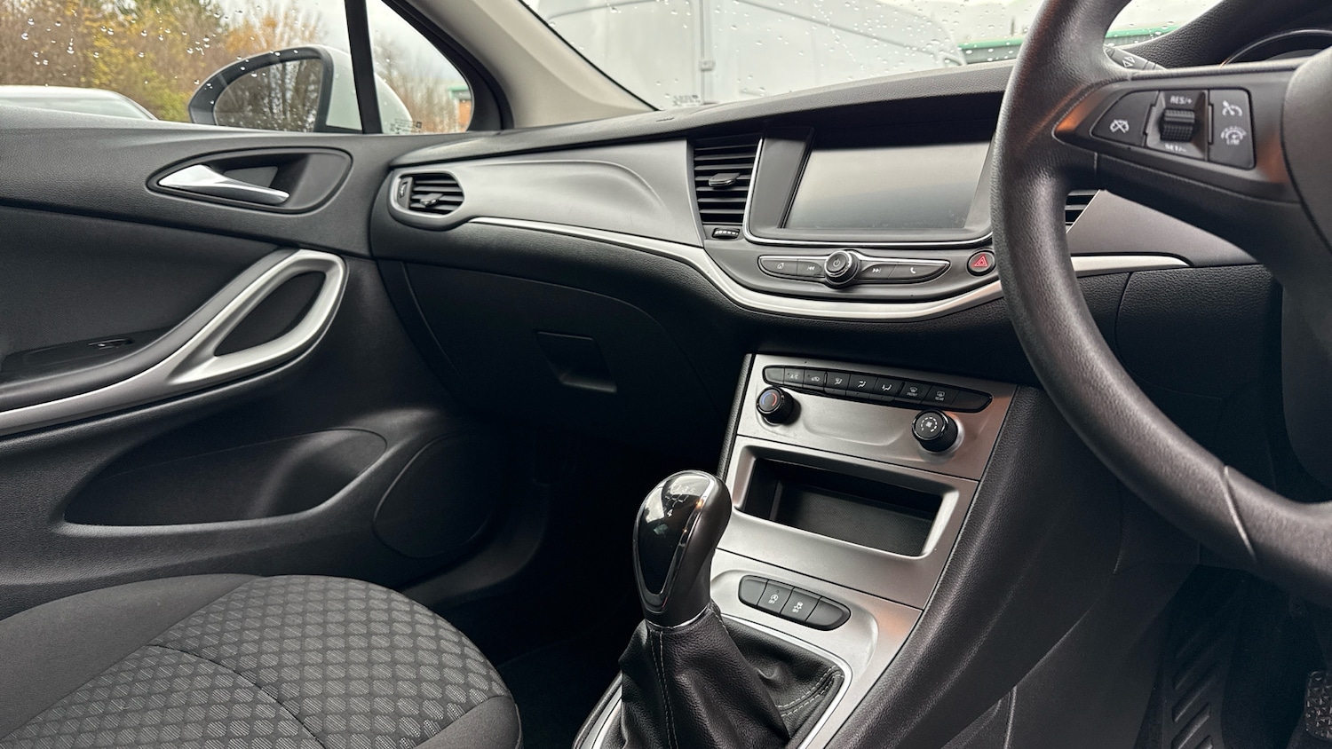 Used Vauxhall Astra 2019 for sale - 76696859: Photo 14