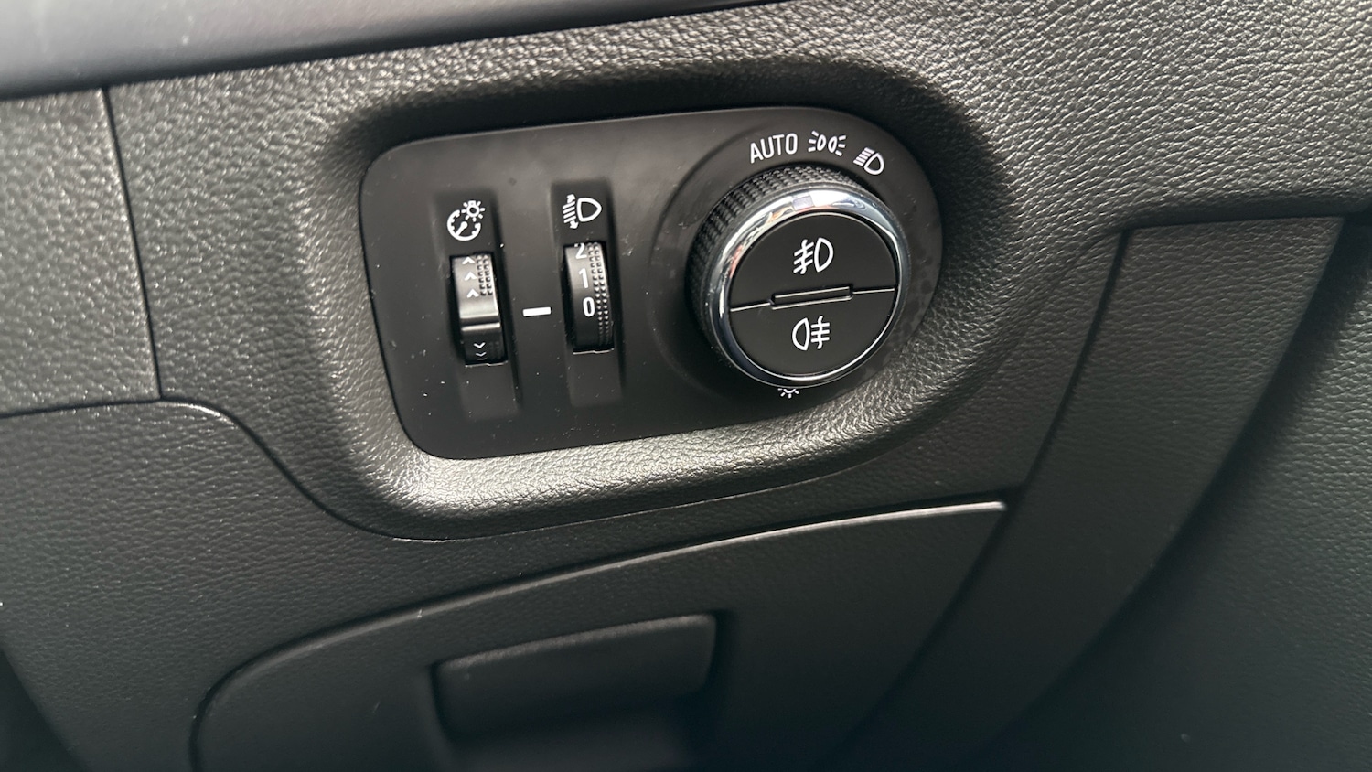 Used Vauxhall Astra 2019 for sale - 76696859: Photo 30