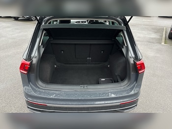 Used Volkswagen Tiguan 2022 for sale - 77247755: Photo