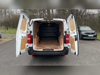 Used Vauxhall Vivaro 2024 for sale - 76980738: Photo