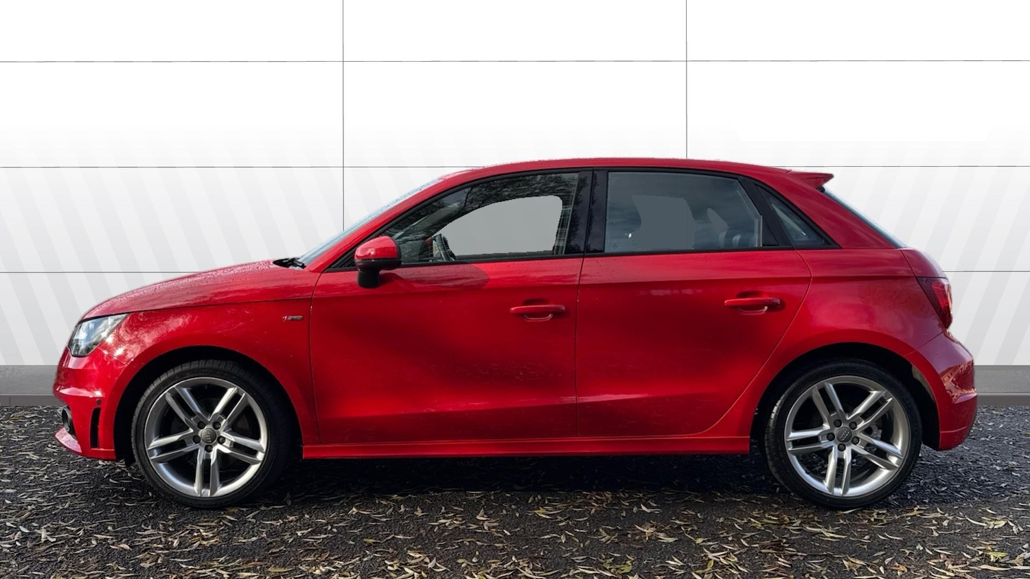 Used Audi A1 2014 for sale - 76598846: Photo 5
