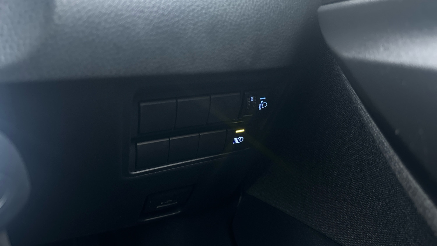 Used Toyota Yaris 2021 for sale - 77124984: Photo 35