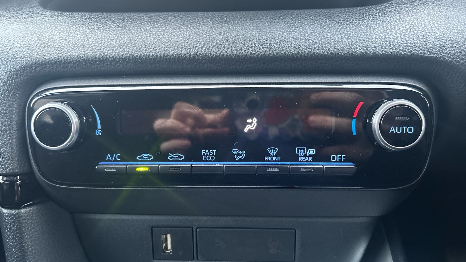 Used Toyota Yaris 2021 for sale - 77124984: Photo 36